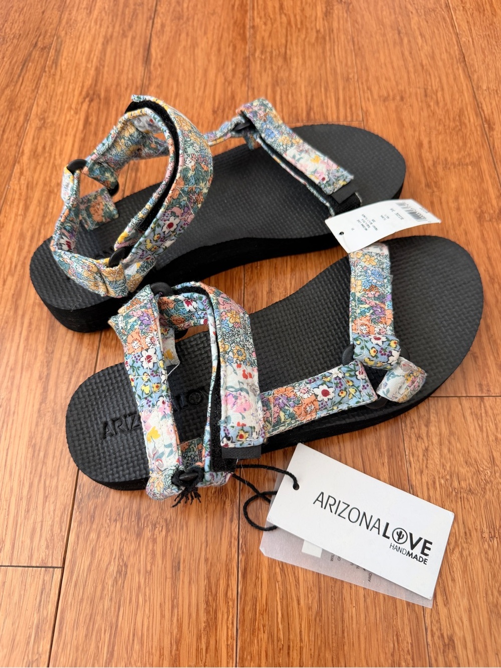 Arizona Love Liberty Print Trekky Sandals – New With Tags – Size 39 - Picture 2 of 4